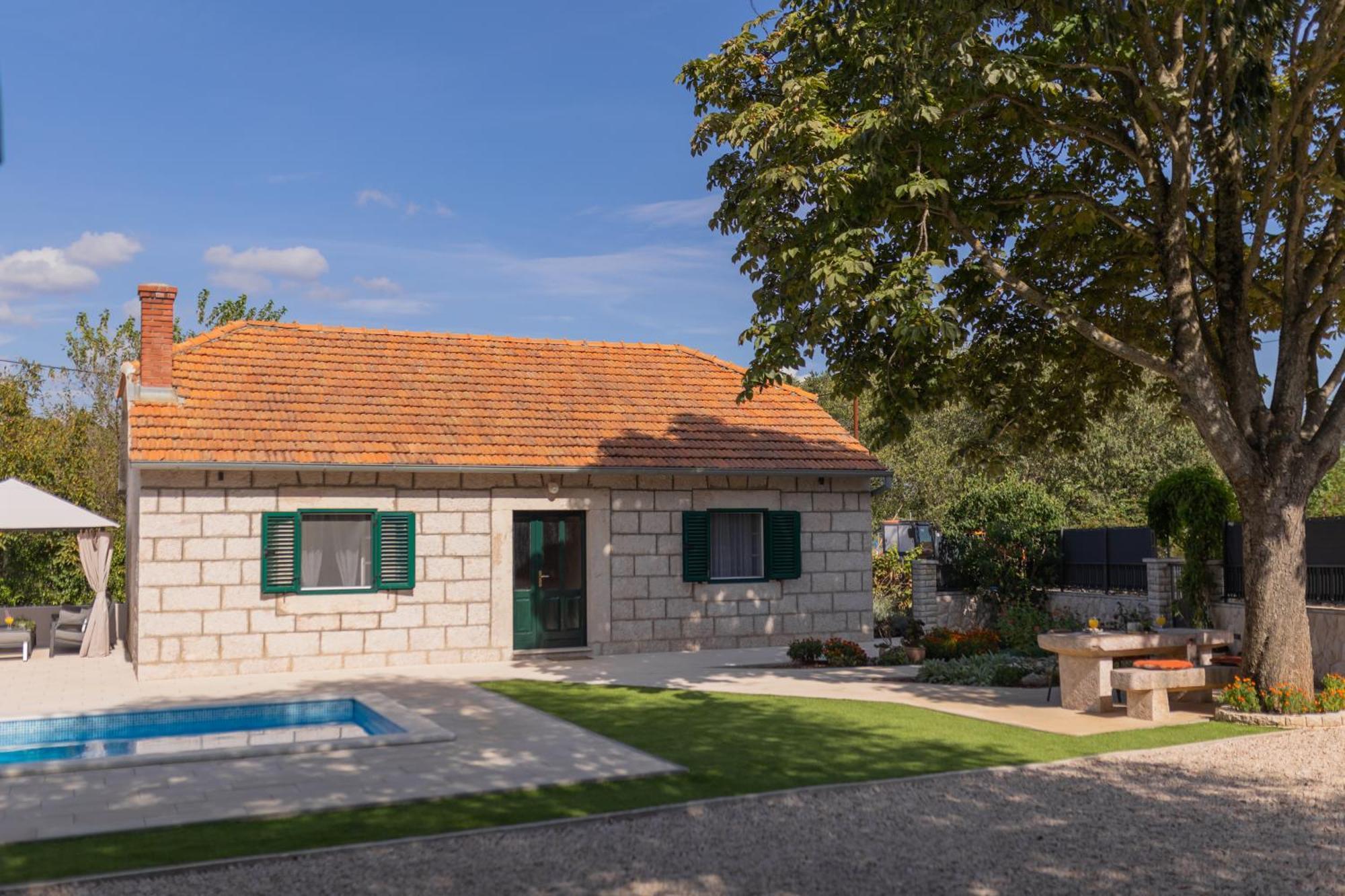 Experience Village Life - Jokini Dvori With Private Pool Pakovo Selo Eksteriør bilde